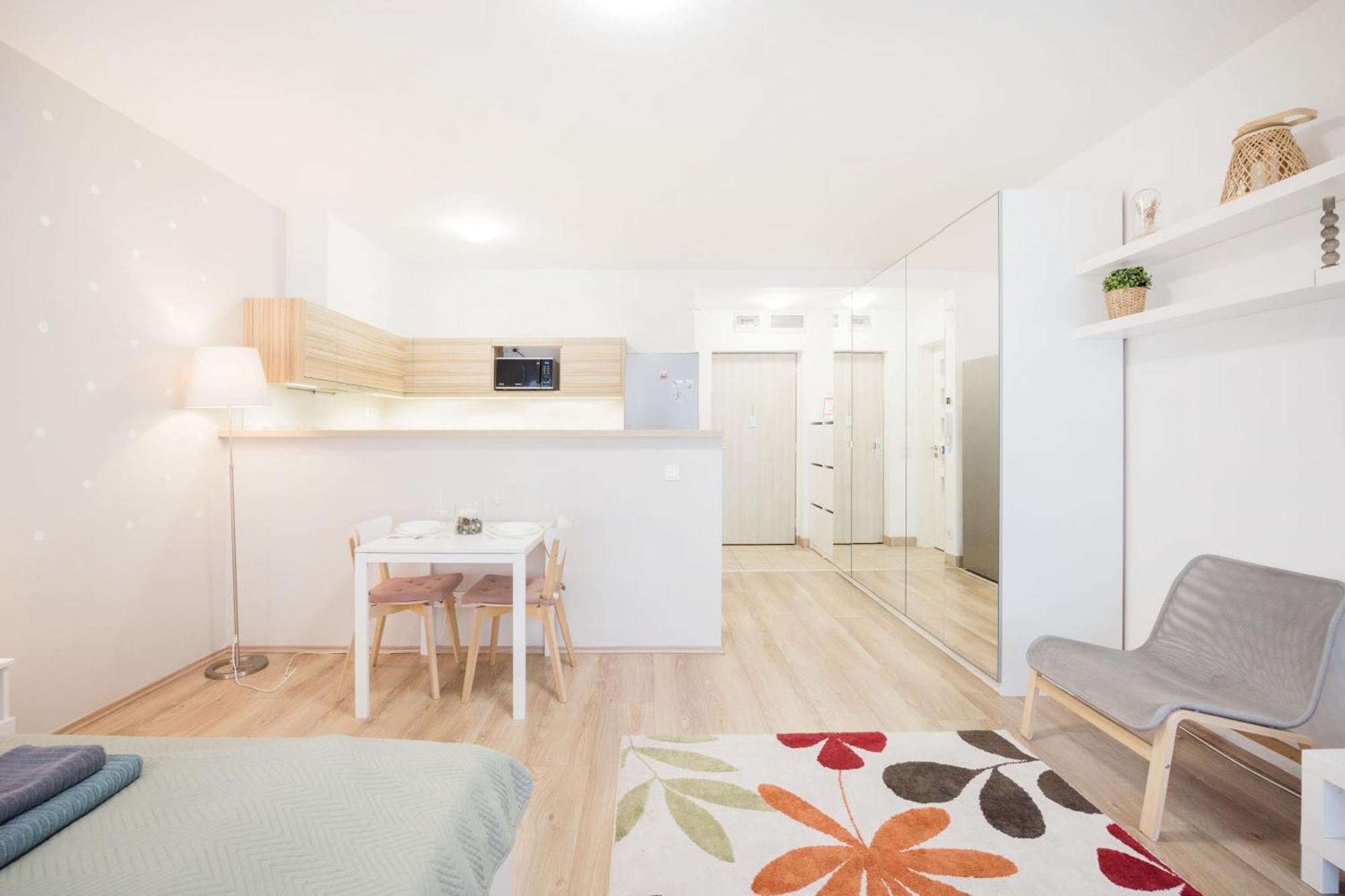 The Chic Crib With Balcony Apartment Budapest Luaran gambar