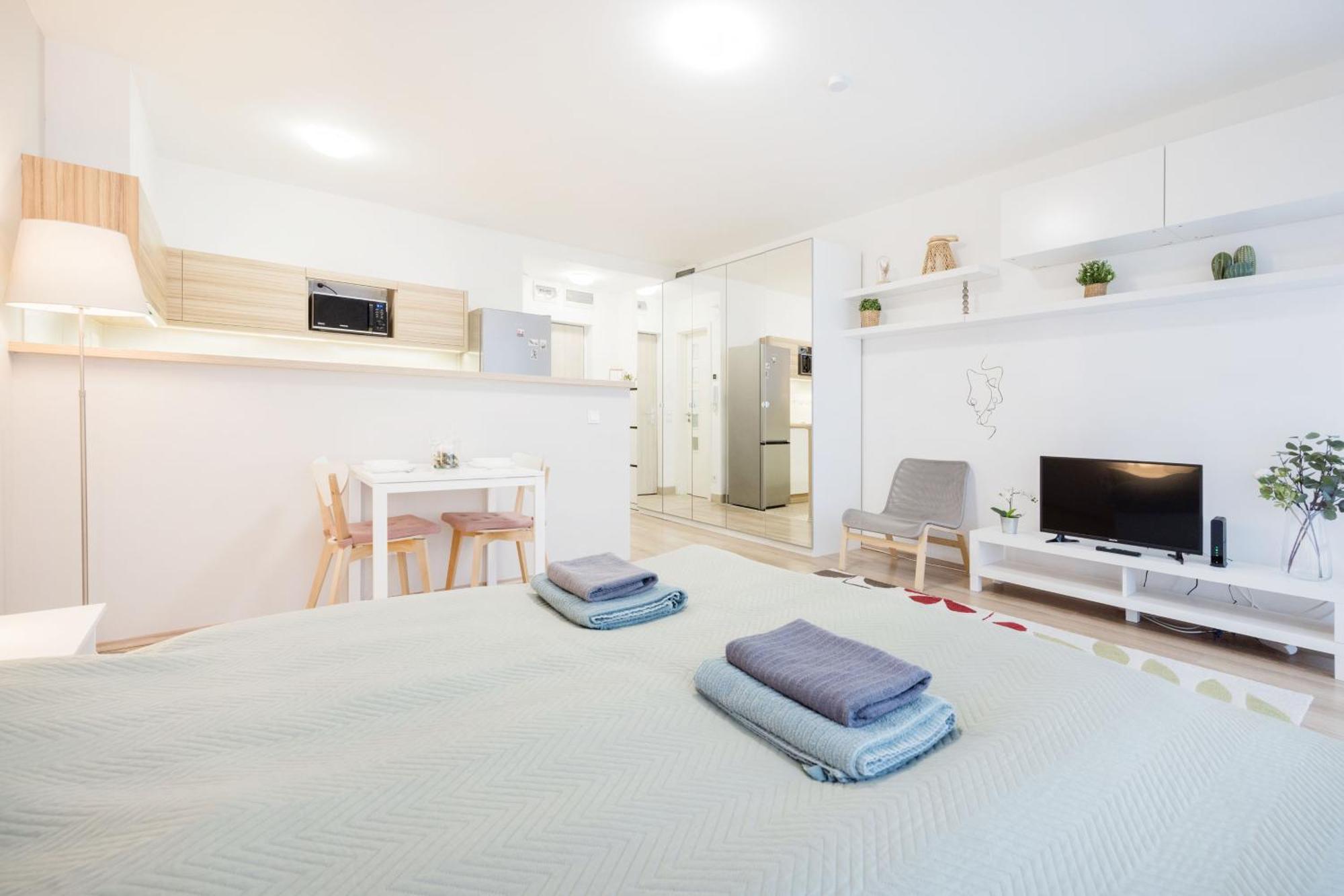 The Chic Crib With Balcony Apartment Budapest Luaran gambar